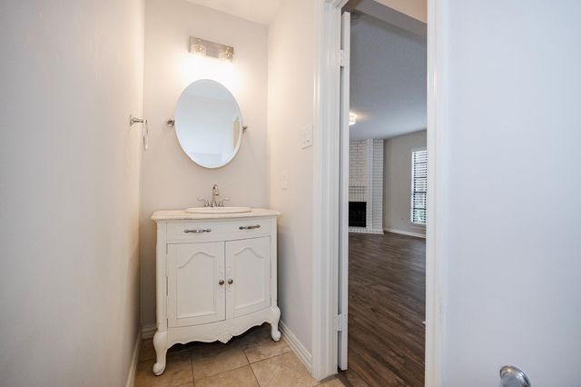 86 W Stony Bridge Circle, The Woodlands, TX 77381