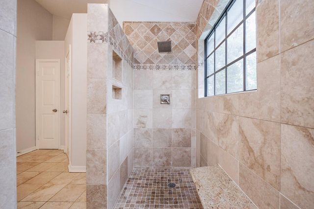 86 W Stony Bridge Circle, The Woodlands, TX 77381