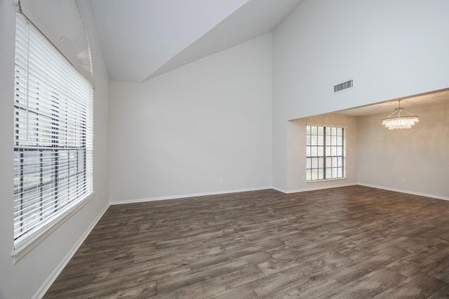 86 W Stony Bridge Circle, The Woodlands, TX 77381