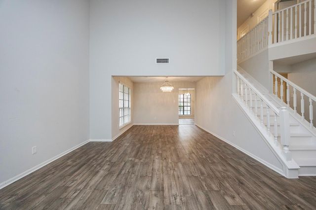 86 W Stony Bridge Circle, The Woodlands, TX 77381