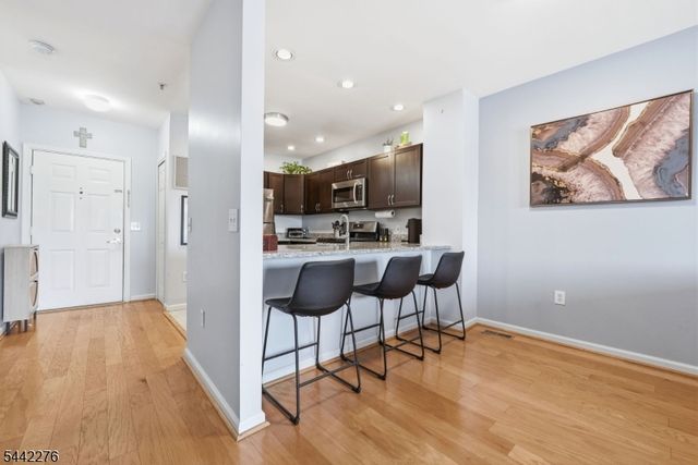 242 The Promenade 242, Edgewater Boro, NJ 07020