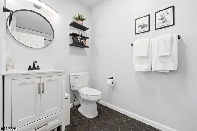 242 The Promenade 242, Edgewater Boro, NJ 07020