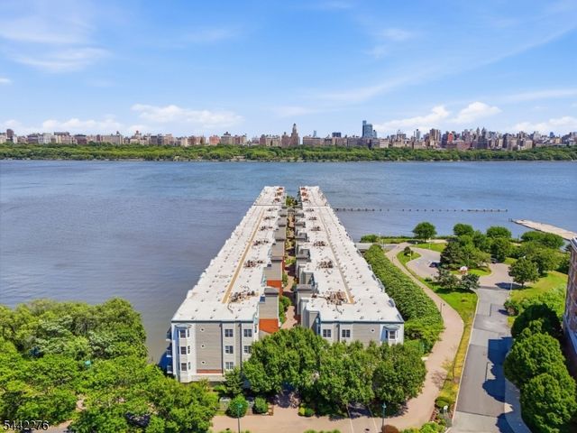 242 The Promenade 242, Edgewater Boro, NJ 07020
