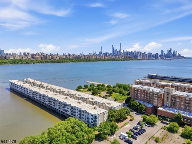 242 The Promenade 242, Edgewater Boro, NJ 07020