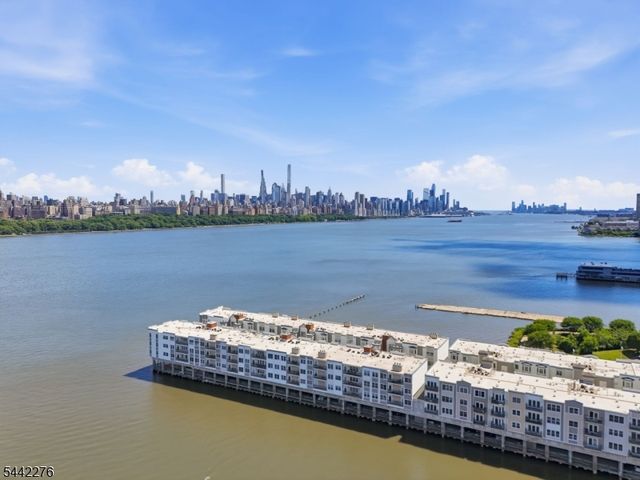 242 The Promenade 242, Edgewater Boro, NJ 07020