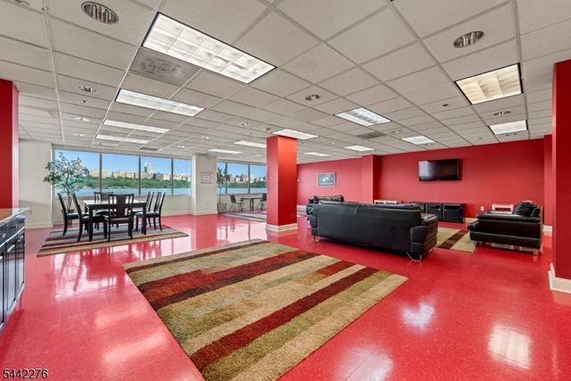 242 The Promenade 242, Edgewater Boro, NJ 07020