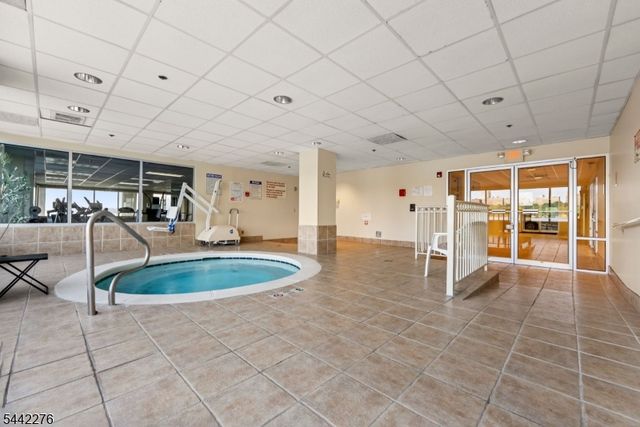 242 The Promenade 242, Edgewater Boro, NJ 07020