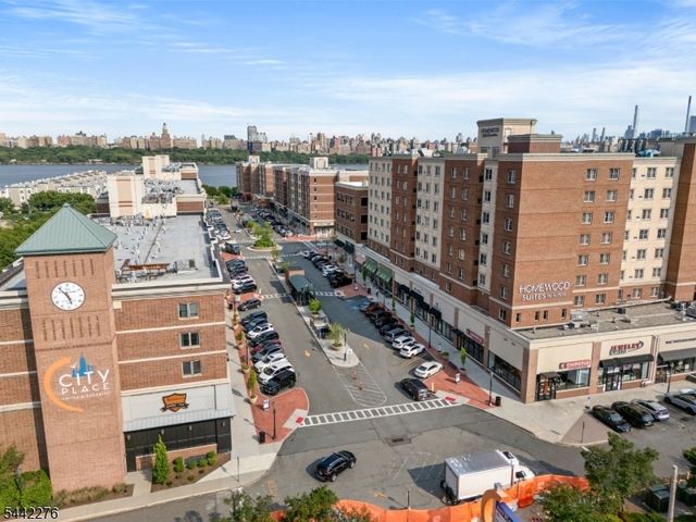 242 The Promenade 242, Edgewater Boro, NJ 07020