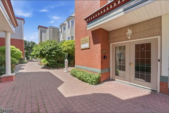 242 The Promenade 242, Edgewater Boro, NJ 07020