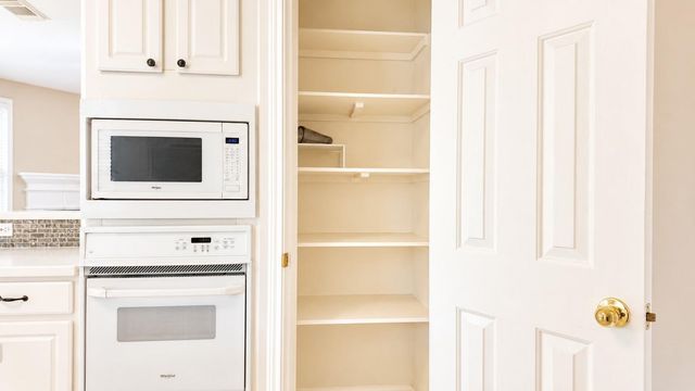 2438 Weatherford Drive, Pearland, TX 77584