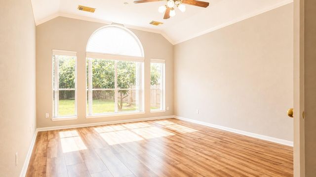 2438 Weatherford Drive, Pearland, TX 77584