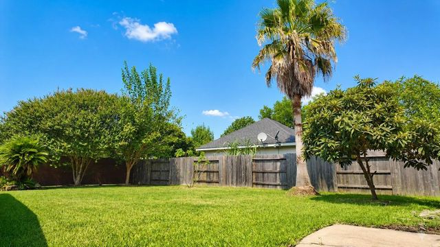 2438 Weatherford Drive, Pearland, TX 77584