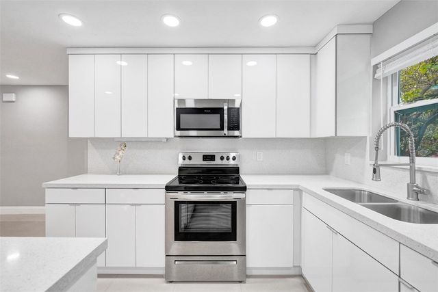 1423 Garfield Street, Hollywood, FL 33020