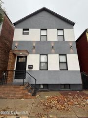 479 2nd Street 4, Troy, NY 12180