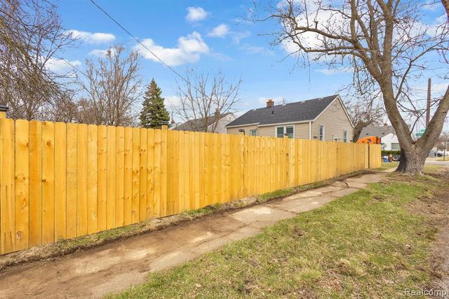 8401 Fielding Street, Detroit, MI 48228