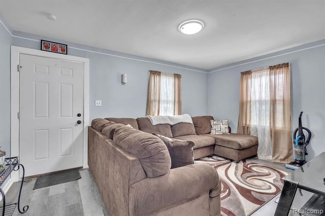 8401 Fielding Street, Detroit, MI 48228
