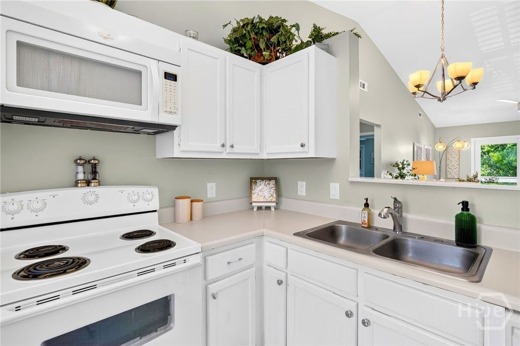 Image 7 of property listing at 56 Bull River Bluff Drive, Savannah, GA 31410