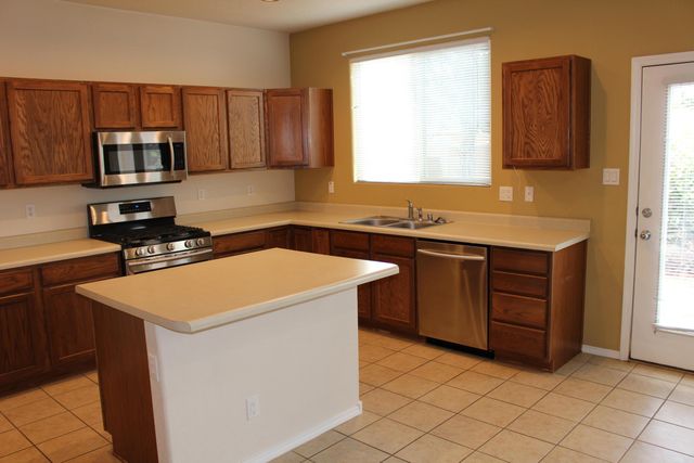 1829 Cortina Loop SE, Rio Rancho, NM 87124