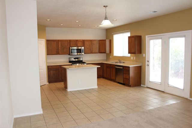 1829 Cortina Loop SE, Rio Rancho, NM 87124
