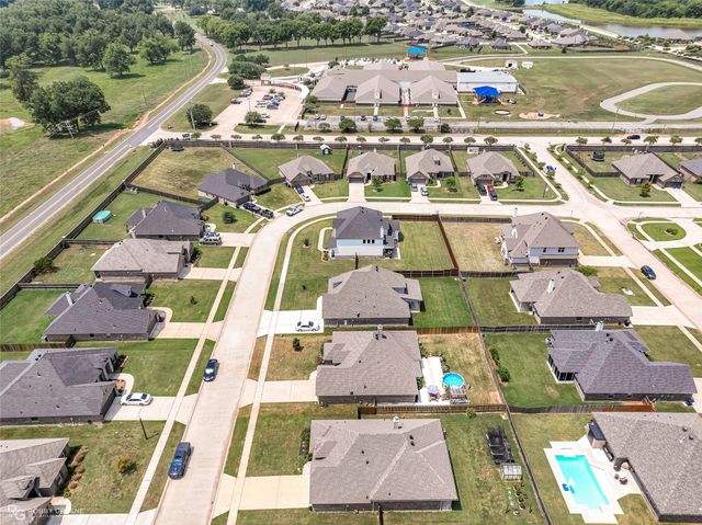 819 Abita Chase, Bossier City, LA 71111