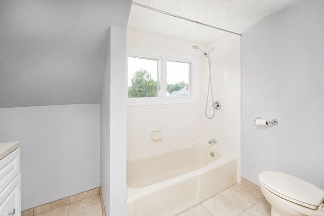 9 Lawrence St 1, Woburn, MA 01801