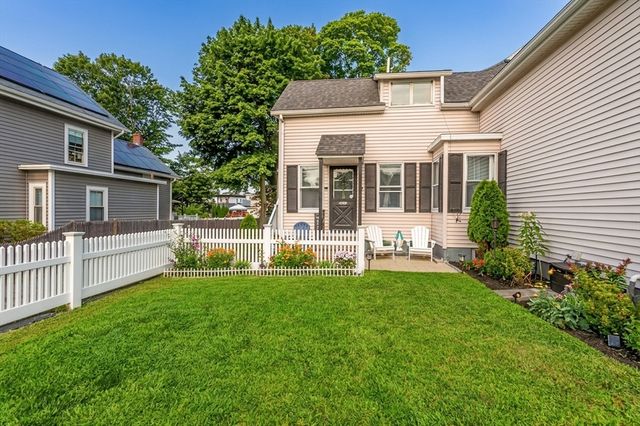 9 Lawrence St 1, Woburn, MA 01801