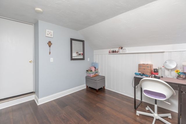 9 Lawrence St 1, Woburn, MA 01801