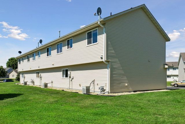 1348 Willow Trail, Farmington, MN 55024