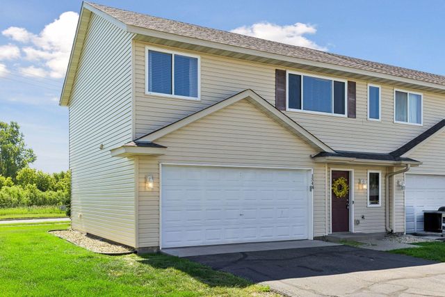 1348 Willow Trail, Farmington, MN 55024