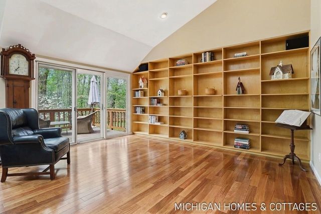 309 Glen Garry Court, Holland City, MI 49423