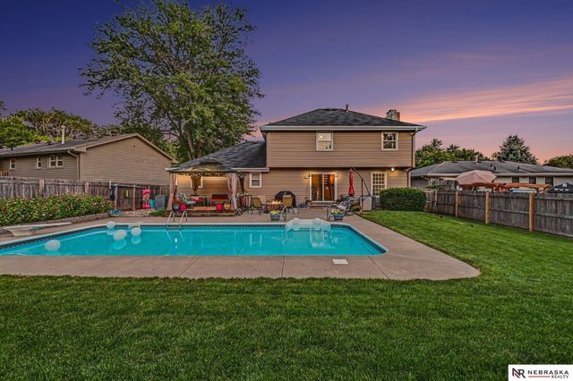 13968 Woolworth Circle, Omaha, NE 68144