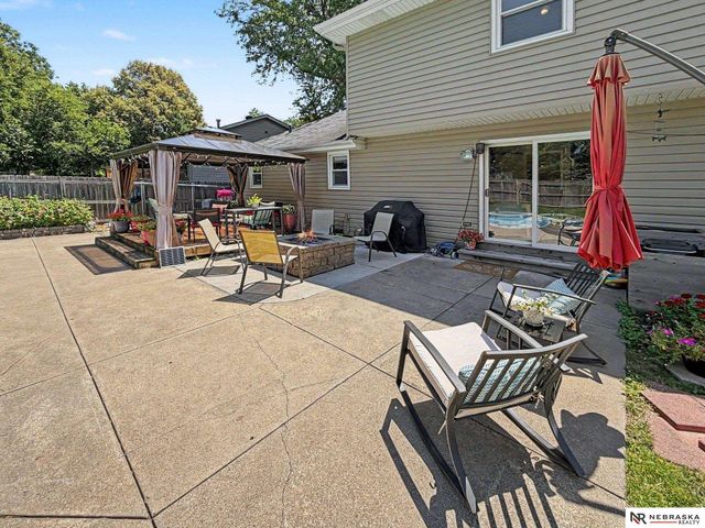 13968 Woolworth Circle, Omaha, NE 68144