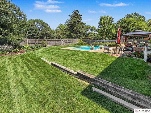 13968 Woolworth Circle, Omaha, NE 68144