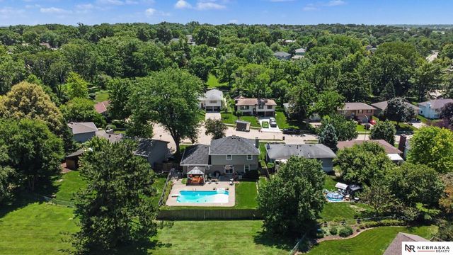 13968 Woolworth Circle, Omaha, NE 68144