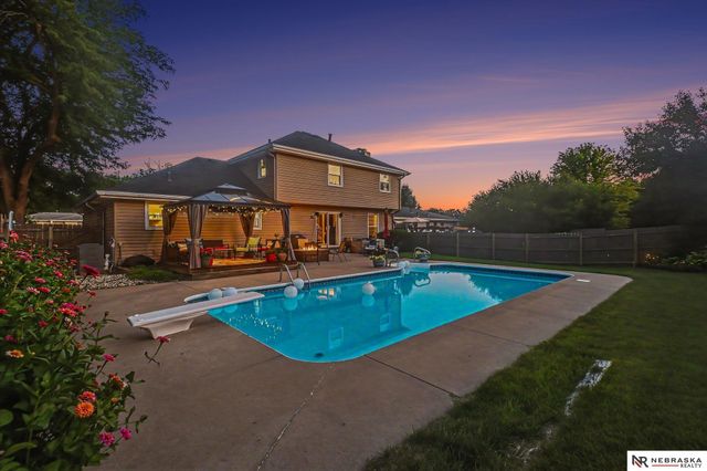 13968 Woolworth Circle, Omaha, NE 68144