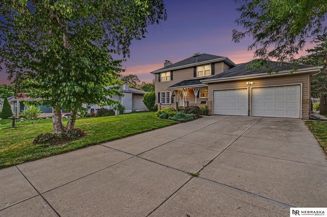13968 Woolworth Circle, Omaha, NE 68144