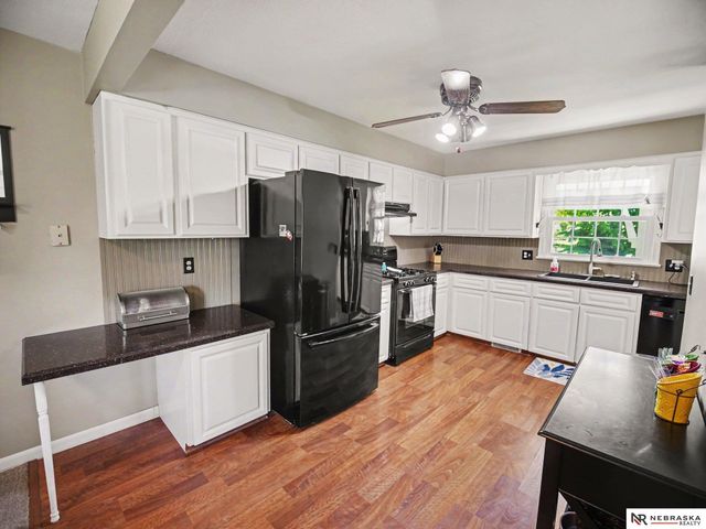 13968 Woolworth Circle, Omaha, NE 68144