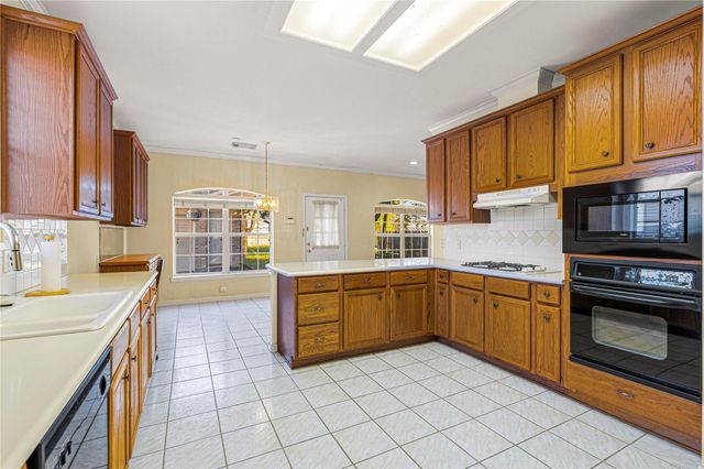 4612 Oakdale Street, Bellaire, TX 77401