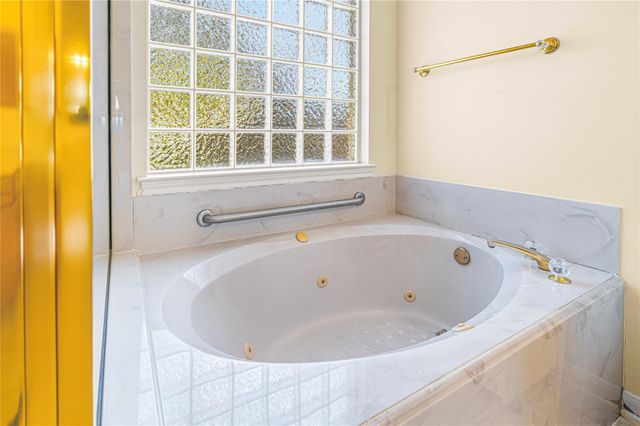 4612 Oakdale Street, Bellaire, TX 77401