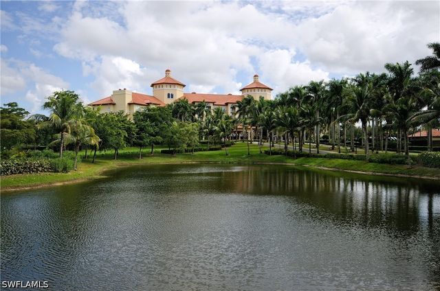 2638 BOLERO DR 401, Naples, FL 34109