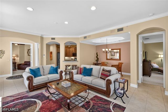 2638 BOLERO DR 401, Naples, FL 34109