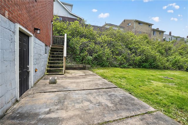 1406 Elmwood St, Port Vue, PA 15133