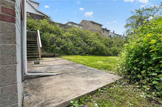 1406 Elmwood St, Port Vue, PA 15133