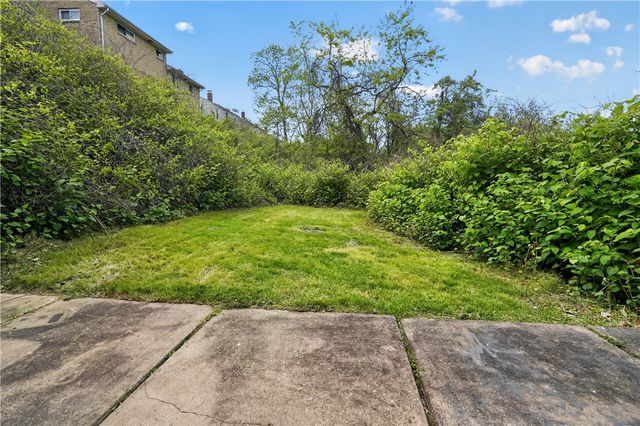 1406 Elmwood St, Port Vue, PA 15133