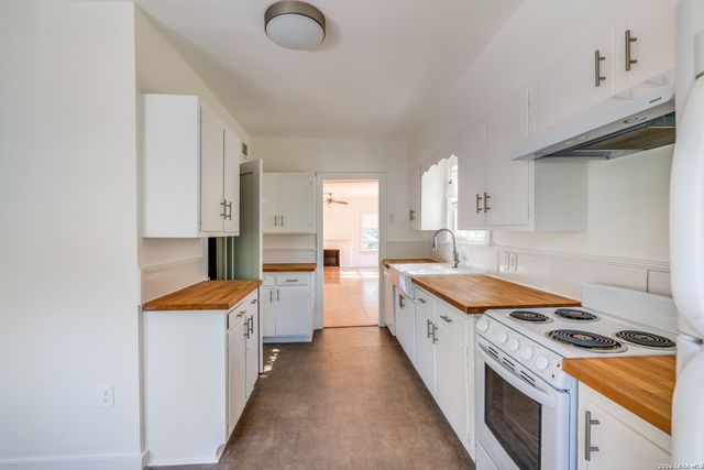 221 Allensworth, San Antonio, TX 78209