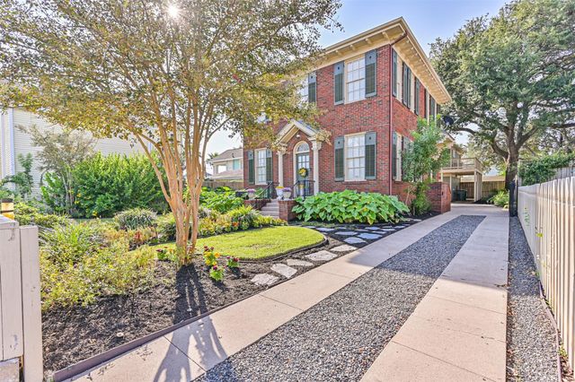 1111 Sealy Street, Galveston, TX 77550