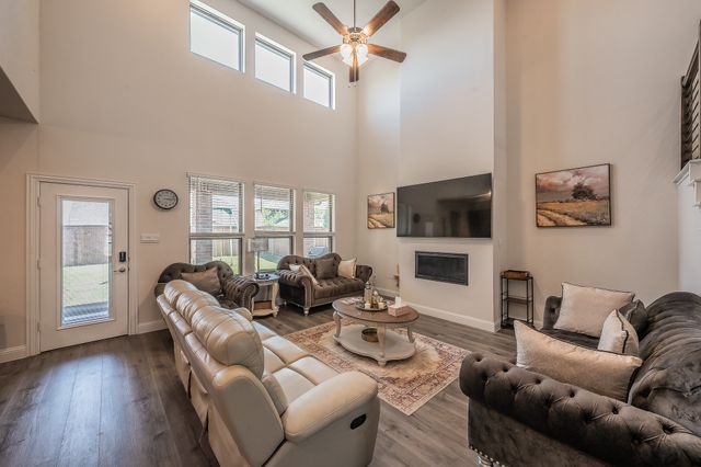 317 Brooklawn Avenue, Little Elm, TX 75068