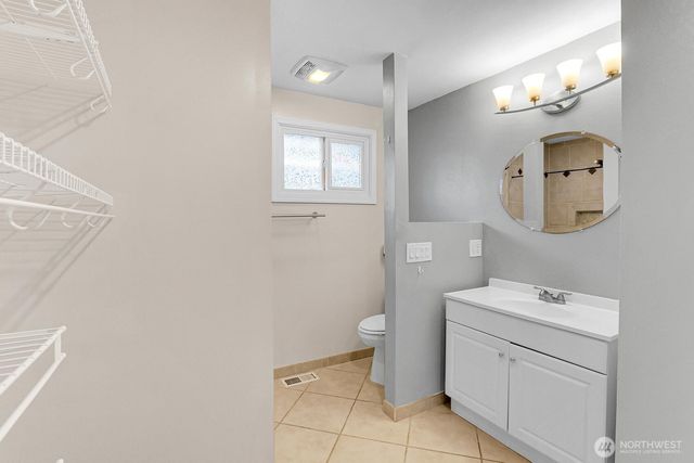24415 14th Avenue S, Des Moines, WA 98198