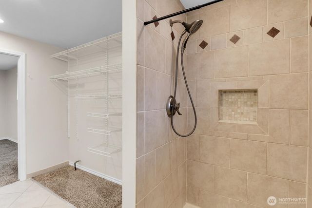 24415 14th Avenue S, Des Moines, WA 98198