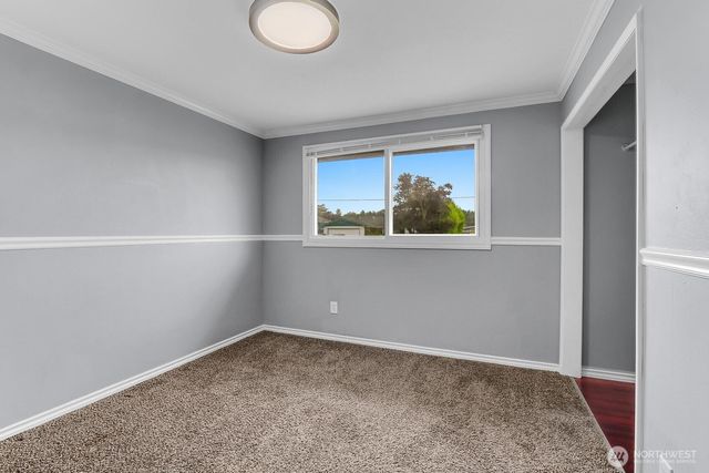 24415 14th Avenue S, Des Moines, WA 98198